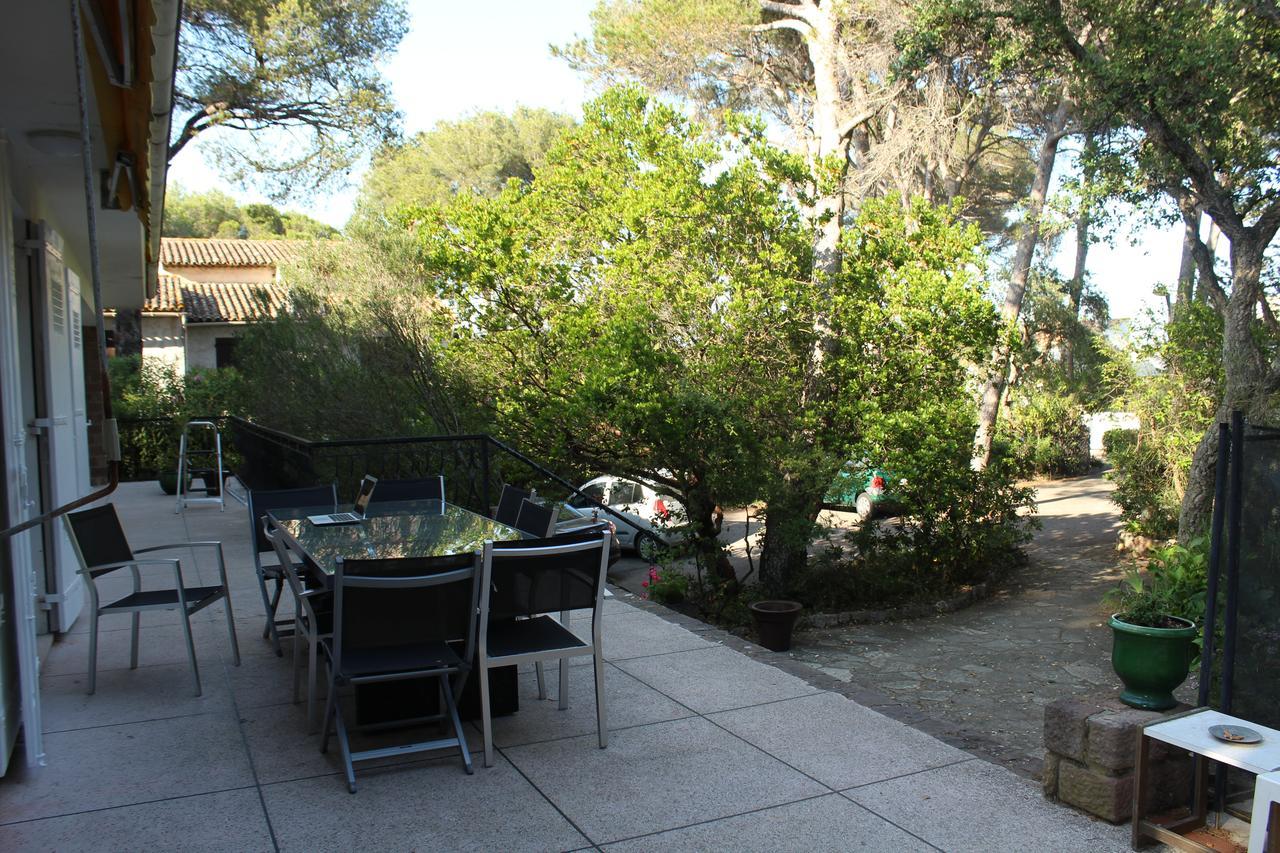 La Maison Blanche Bed & Breakfast Saint Aygulf Exterior photo